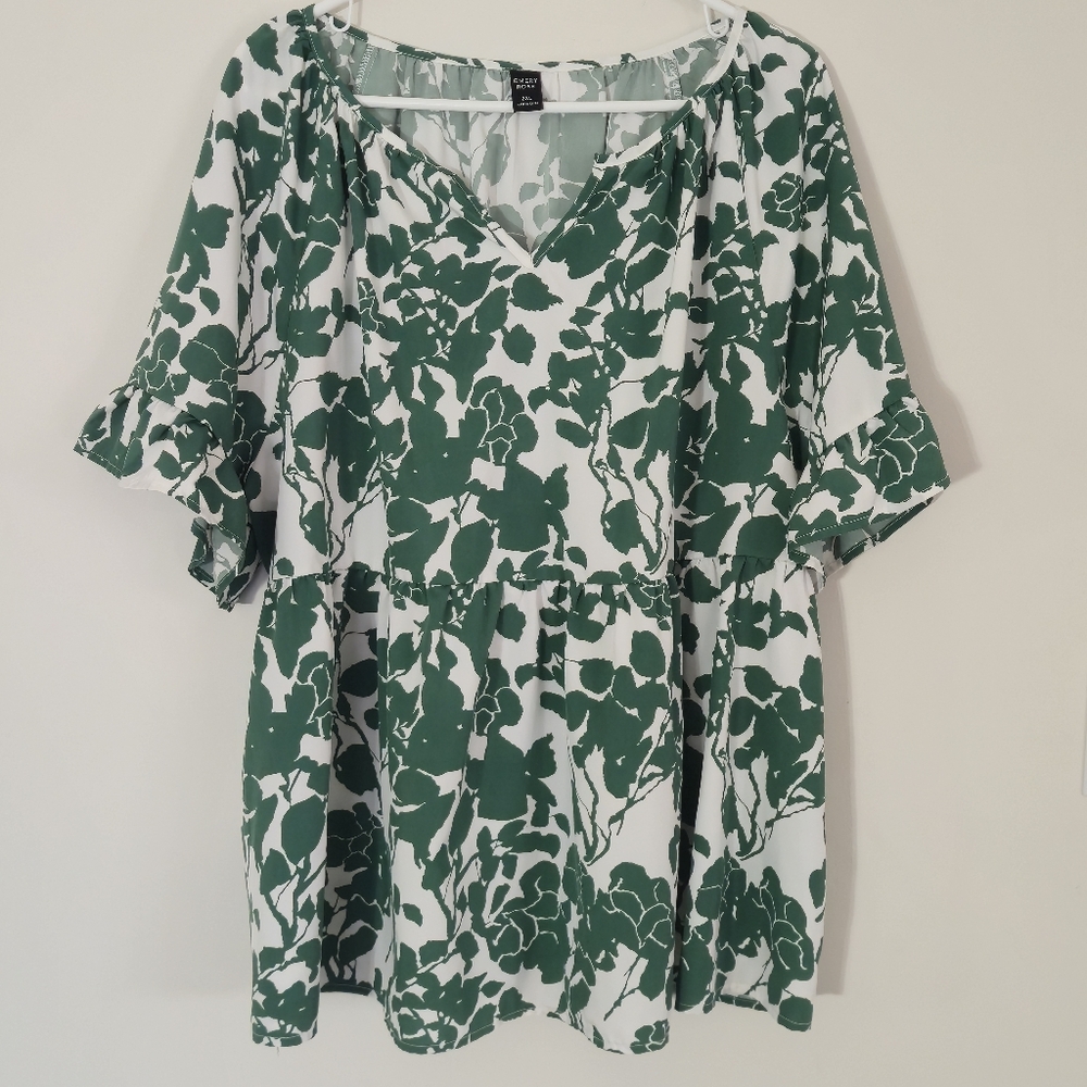 Emery Rose Floral Babydoll Peplum Ruffle Flutter Sleeve V-Neck Blouse Green 2XL - Picture 12 of 12